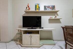 2 Minutes From Copacabana Beach A303