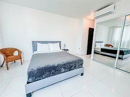 Arecibo Hotel 3202