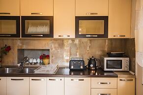 Beutiful House in Upper Qeparo, Coast of Albania