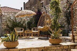Beutiful House in Upper Qeparo, Coast of Albania