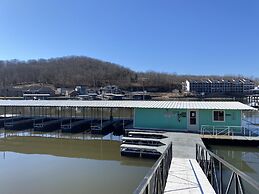 Niangua Hills Resort