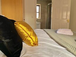 Immaculate 3-bedroom House in Milton Keynes