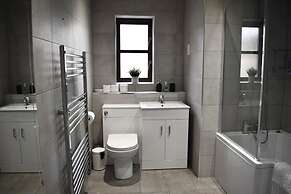 Immaculate 3-bedroom House in Milton Keynes