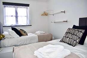 Immaculate 3-bedroom House in Milton Keynes