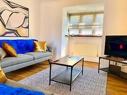 Immaculate 3-bedroom House in Milton Keynes