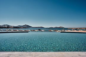 Cosme, A Luxury Collection Resort, Paros