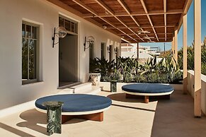 Cosme, A Luxury Collection Resort, Paros