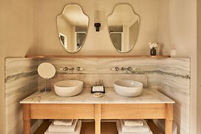 Cosme, A Luxury Collection Resort, Paros