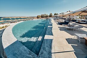 Cosme, A Luxury Collection Resort, Paros