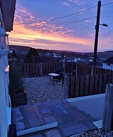 Charming 1-bed Maisonette With Mountain View