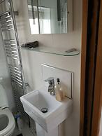 Charming 1-bed Maisonette With Mountain View