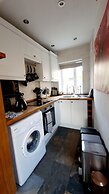 Charming 1-bed Maisonette With Mountain View