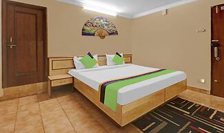 Treebo Surya Yatri Niwas