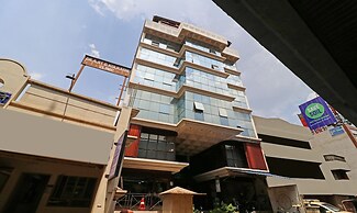 Treebo Surya Yatri Niwas