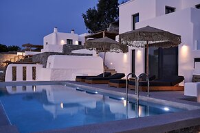 Hill Club Naxos