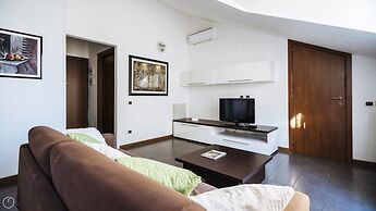 Viale Hambury 51