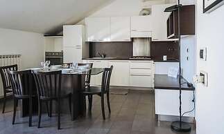 Viale Hambury 51