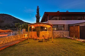Thomas Suites Datca