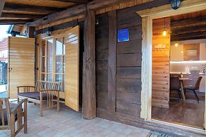 Chalet Markoci With Hot Tub