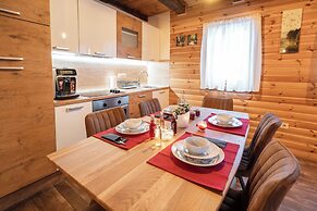 Chalet Markoci With Hot Tub