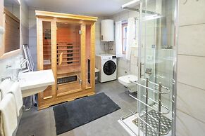 Chalet Markoci With Hot Tub