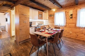 Chalet Markoci With Hot Tub