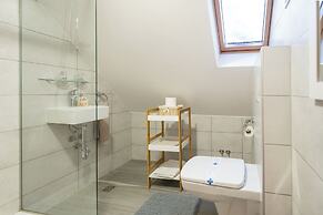 Chalet Markoci With Hot Tub