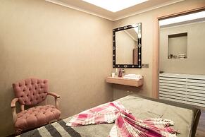 Orange Hotel & Spa