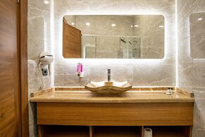 Orange Hotel & Spa