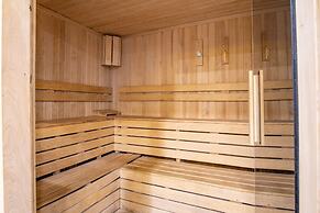 Orange Hotel & Spa