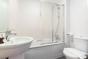 Deluxe 2 Bed Flat with Balcony in Hackney