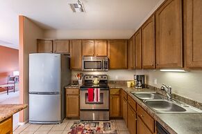 Pool's Open! Gorgeous Lake Front Condo Located Inside Toscana Lakeside