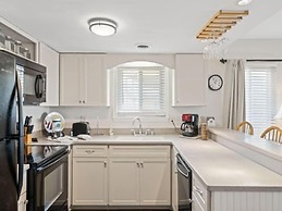 Island North 14c - 2nd Row Stunner! Relax In Comfort After Your Days I