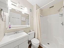 Island North 14c - 2nd Row Stunner! Relax In Comfort After Your Days I