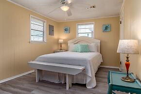 Casa Azul - 315 Port Royal 3 Bedroom Home by RedAwning