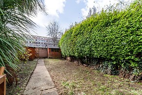 The Canonbury Villas