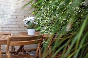 The Canonbury Villas