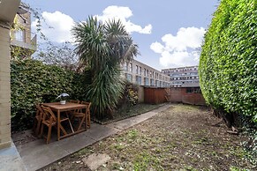 The Canonbury Villas