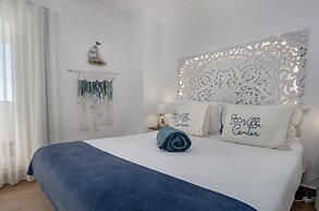 Villa Center