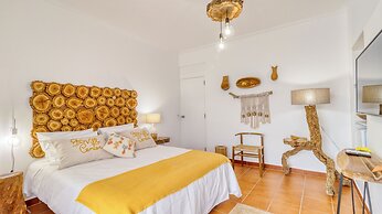 Villa Center