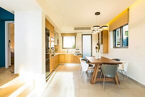 Villa Amelia I Free Mini van Private Pool