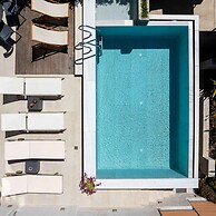 Omnia Villa I - Heated Pool Stunning Seaview