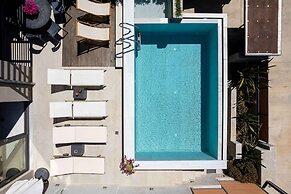 Omnia Villa I - Heated Pool Stunning Seaview