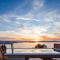 Omnia Villa I - Heated Pool Stunning Seaview