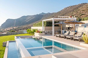 Villa Cielo I Free Heated Pool Stunning Seaview
