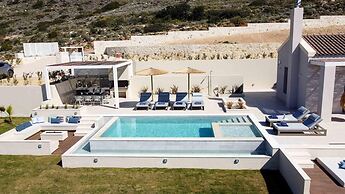 Villa Cielo I Free Heated Pool Stunning Seaview