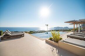 Villa Cielo I Free Heated Pool Stunning Seaview