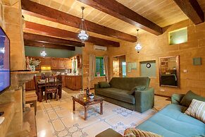 Gozitan Farmhouse with Pool - PP 3