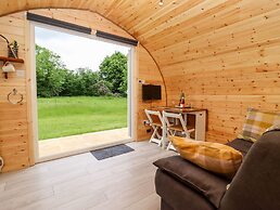 Meadow Lodge @ Berrys Place Farm