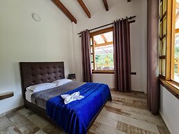 La Mercedes Cattaleya Hostal By MH